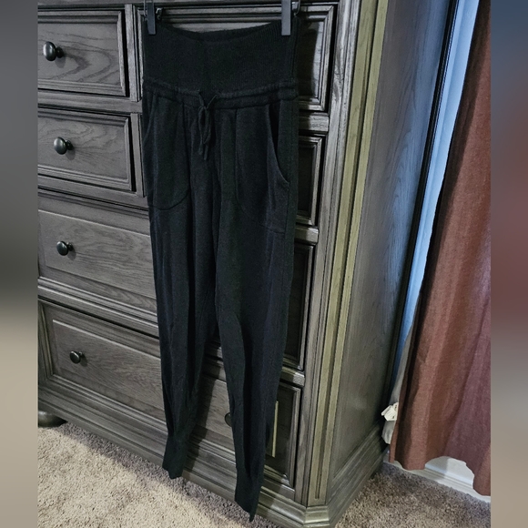 Lululemon Cabin Yogi Pant - Picture 10 of 12